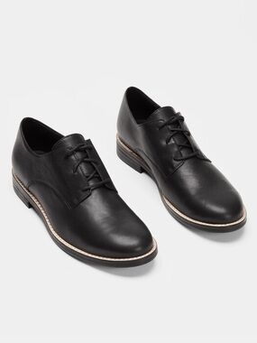 Eileen Fisher- Women’s Milo Leather Oxford Sz 9